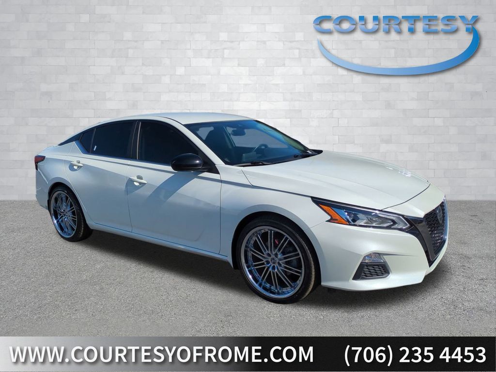2021 Nissan Altima SR