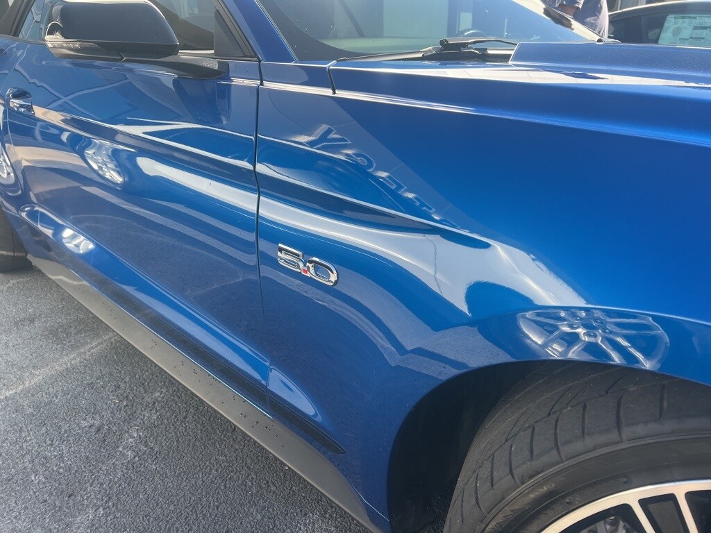 2017 Ford Mustang GT Premium Convertible photo 4