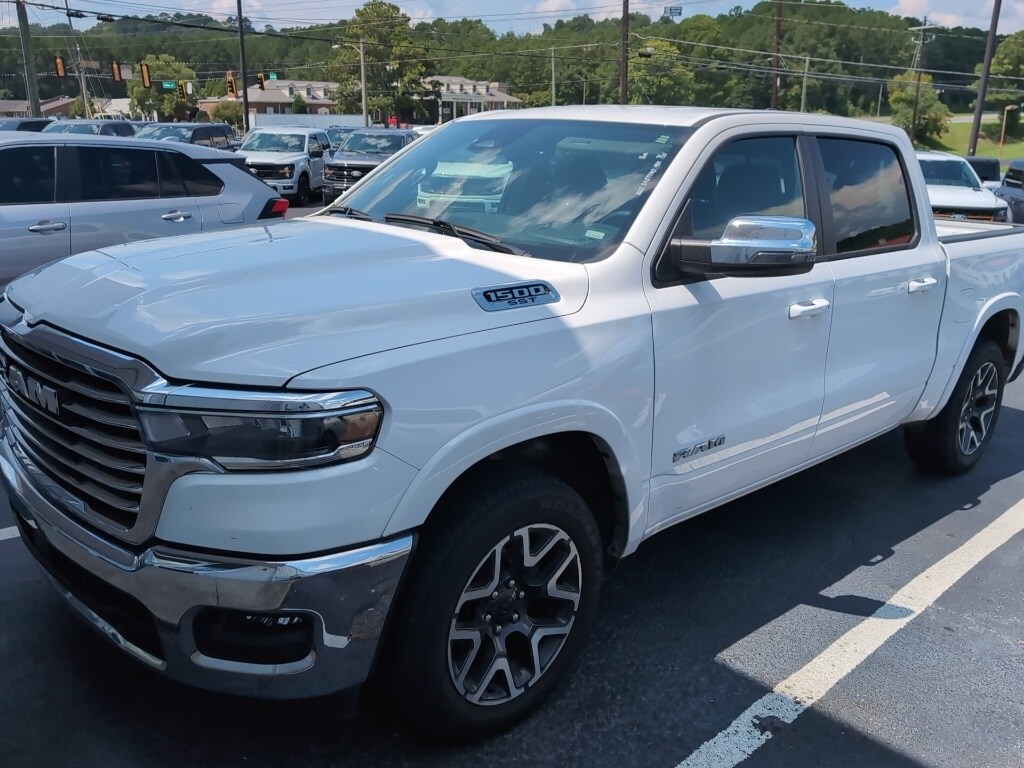 2025 Ram 1500 Laramie photo 2