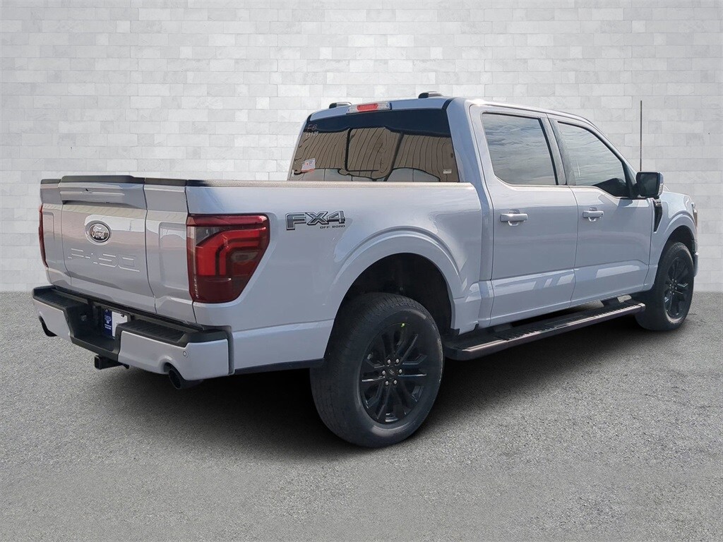 2025 Ford F-150 Lariat photo 3
