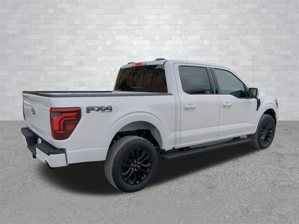 2025 Ford F-150 Lariat photo 2
