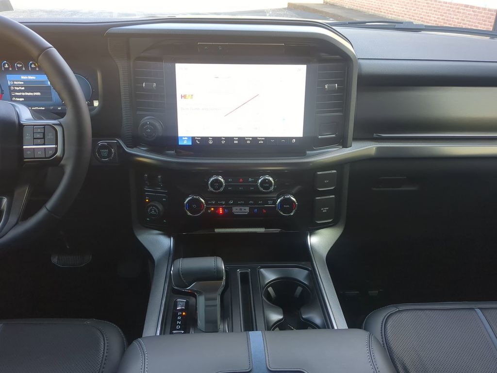 2025 Ford F-150 Platinum - Photo 18
