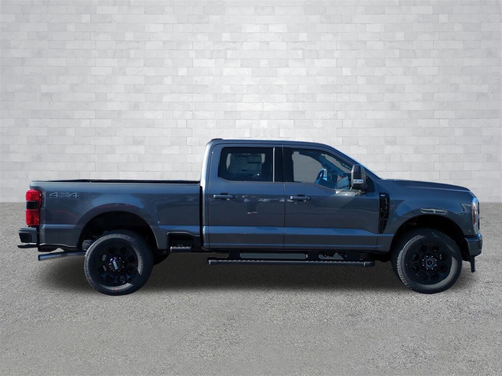 2026 Ford F-250 photo 2