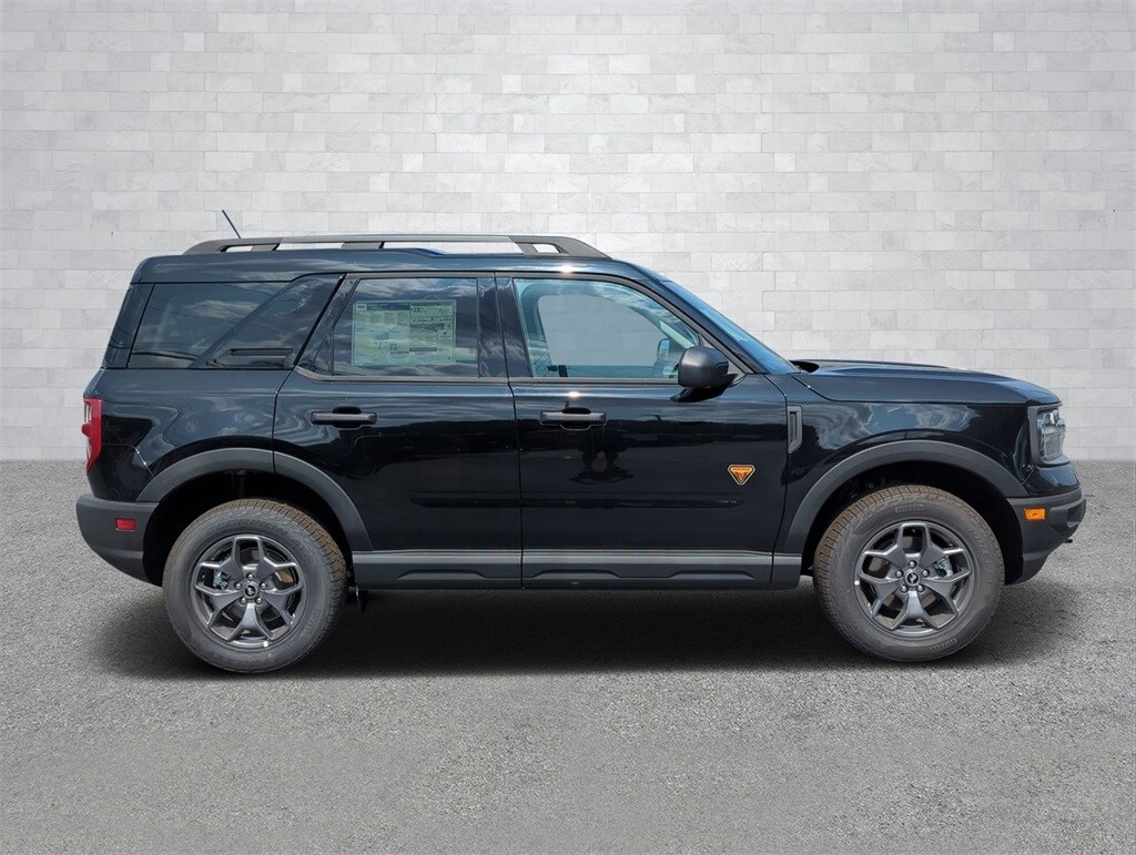 2024 Ford Bronco Sport Badlands photo 2