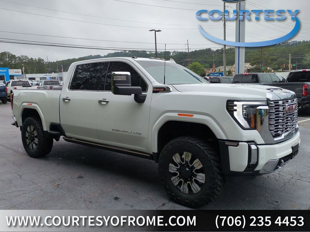 2026 GMC Sierra 4WD Crew Cab Standard Box Denali's photo