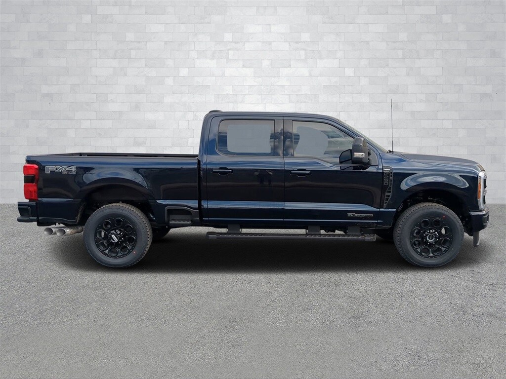 2024 Ford F-250 Lariat photo 2
