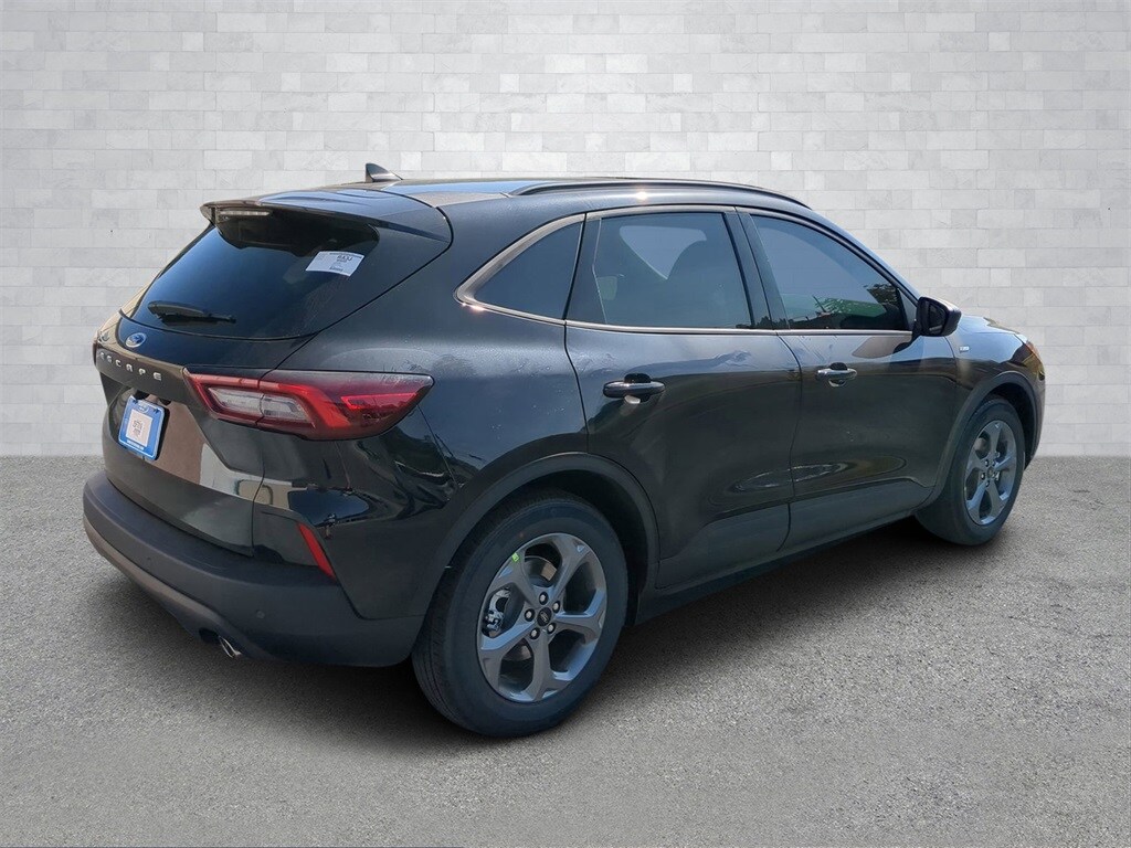 2025 Ford Escape ST-Line photo 3