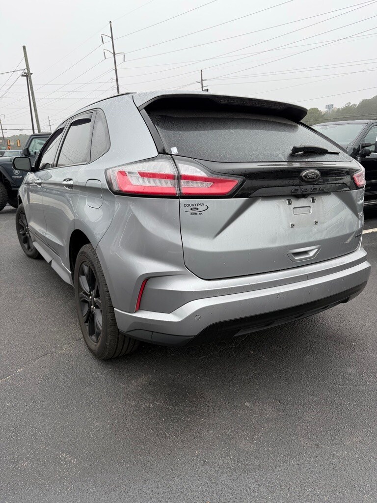 2024 Ford Edge SE photo 2