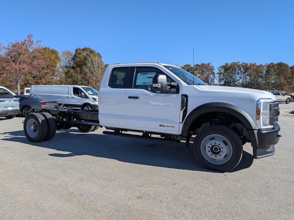 2026 Ford F-450 Super Duty Chassis Cab XL - Photo 2