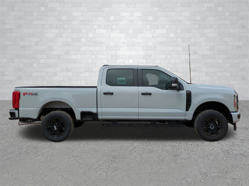 2026 Ford F-250 photo 3