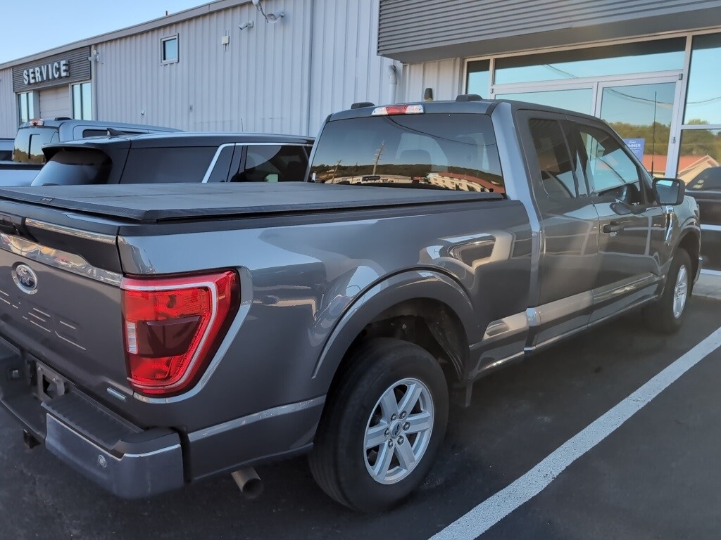 2023 Ford F-150 XLT photo 3
