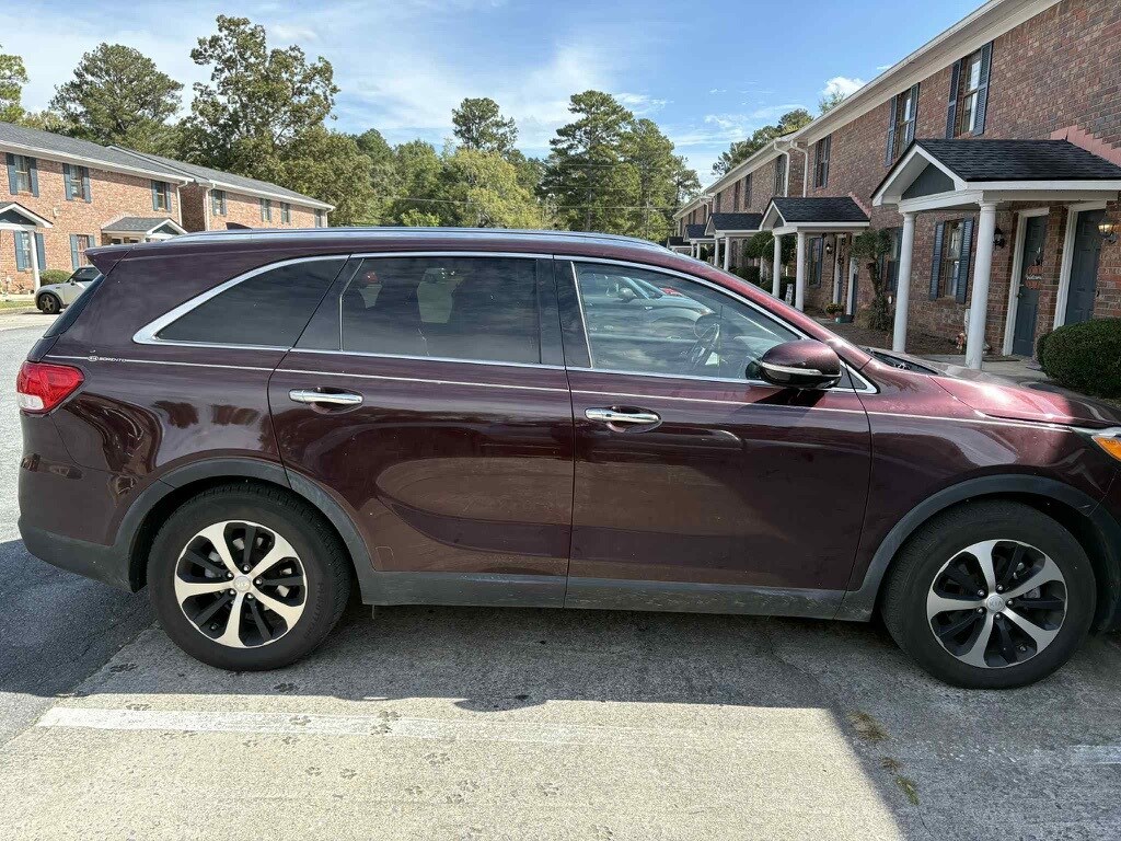 2016 Kia Sorento EX photo 2