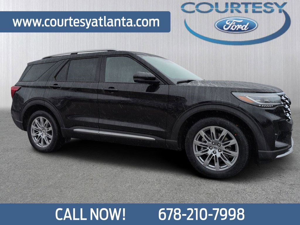 2026 Ford Explorer Platinum's photo