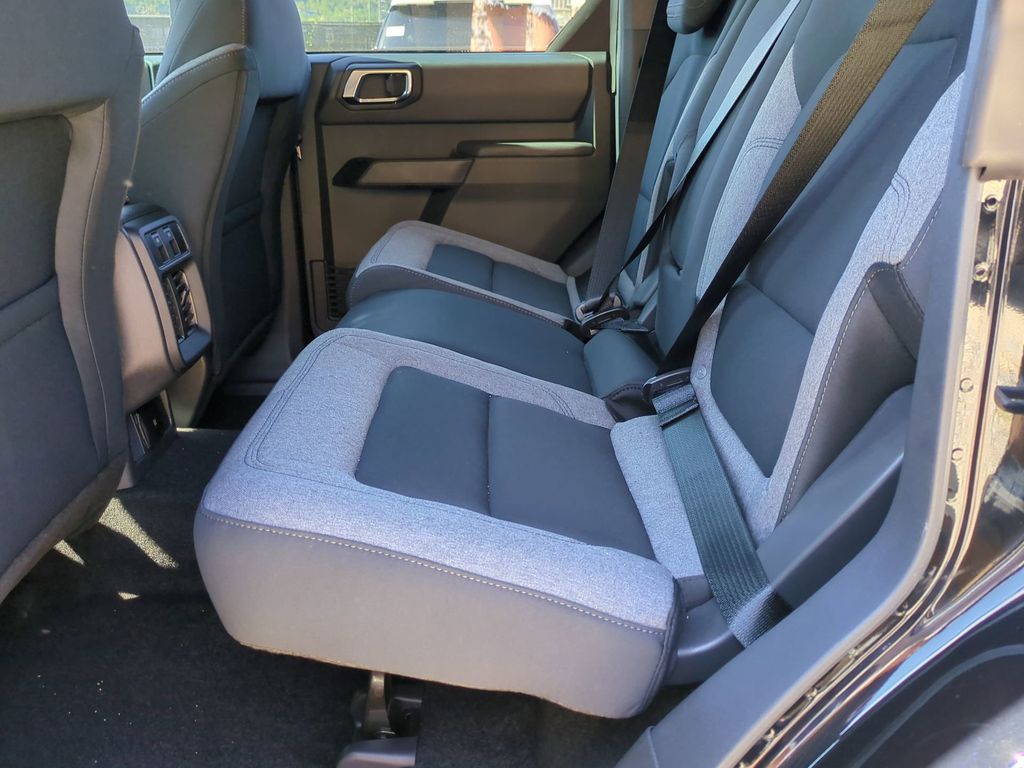 2025 Ford Bronco 4-Door Base - Photo 15