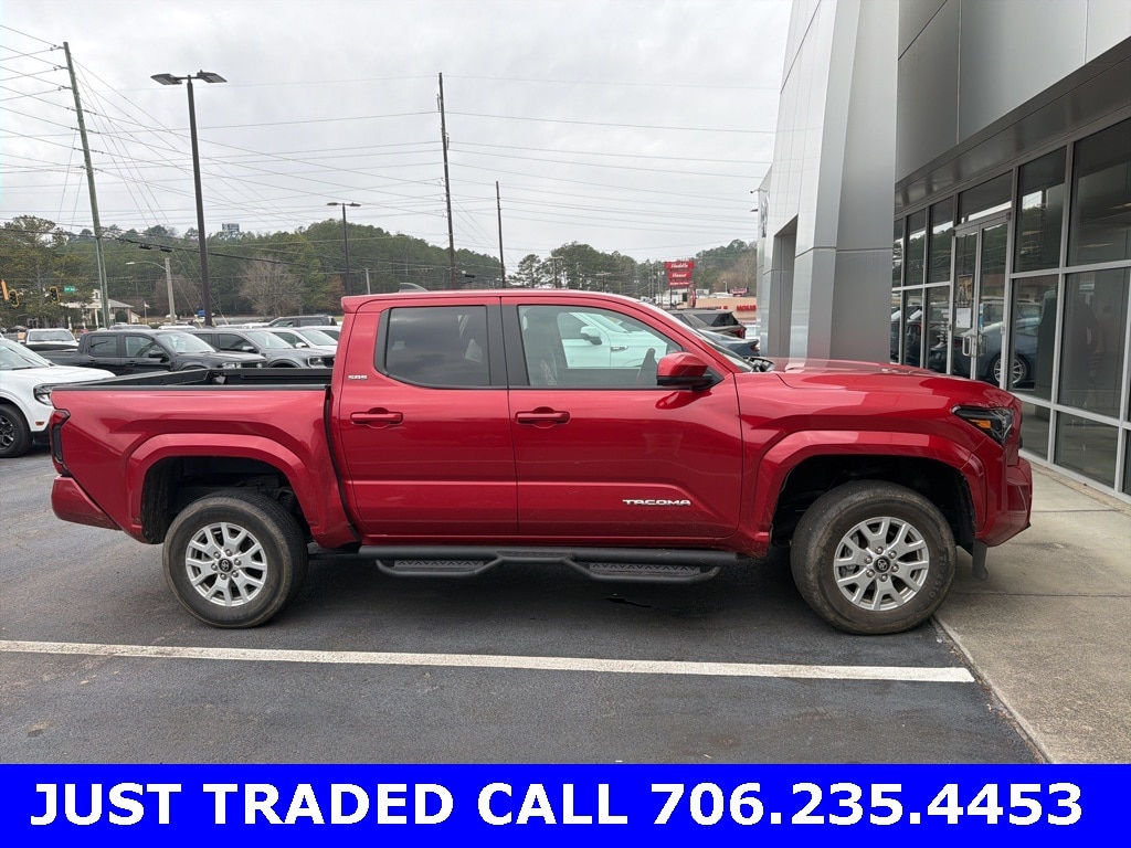 2024 Toyota Tacoma SR5's photo