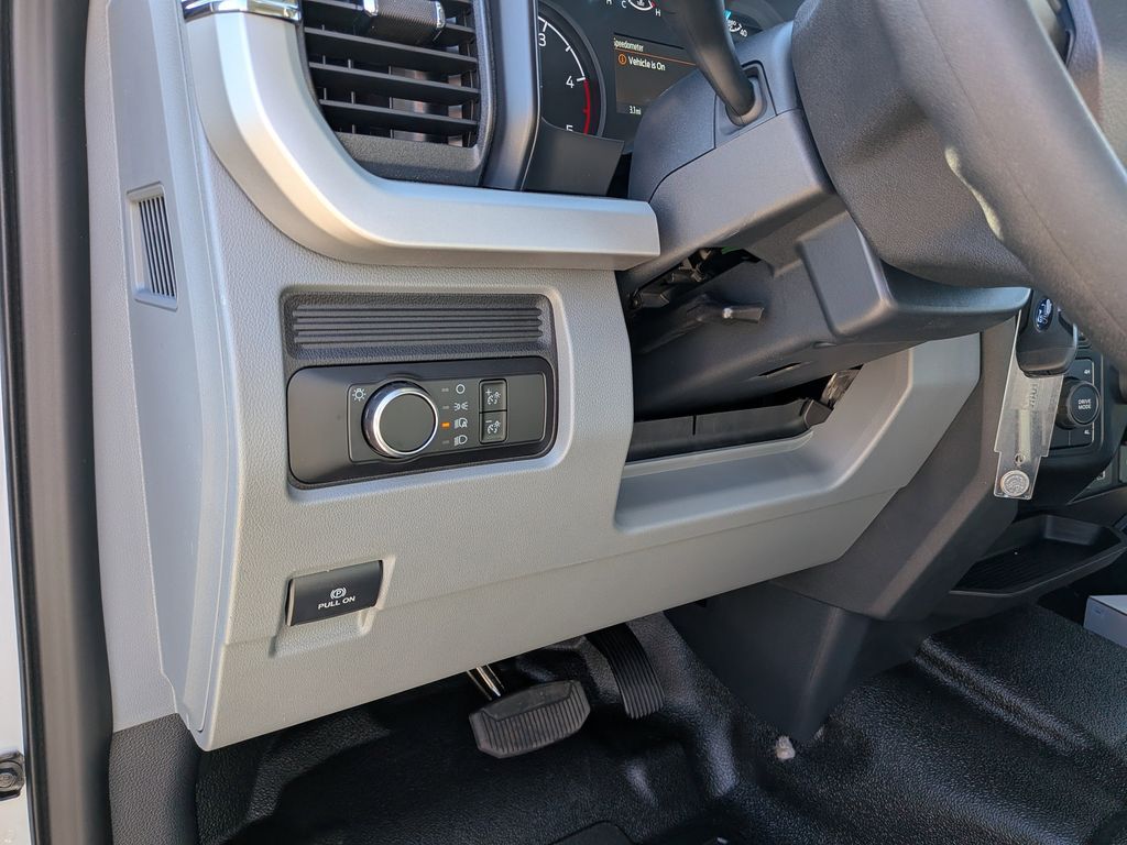 2026 Ford F-450 Super Duty Chassis Cab XL - Photo 19
