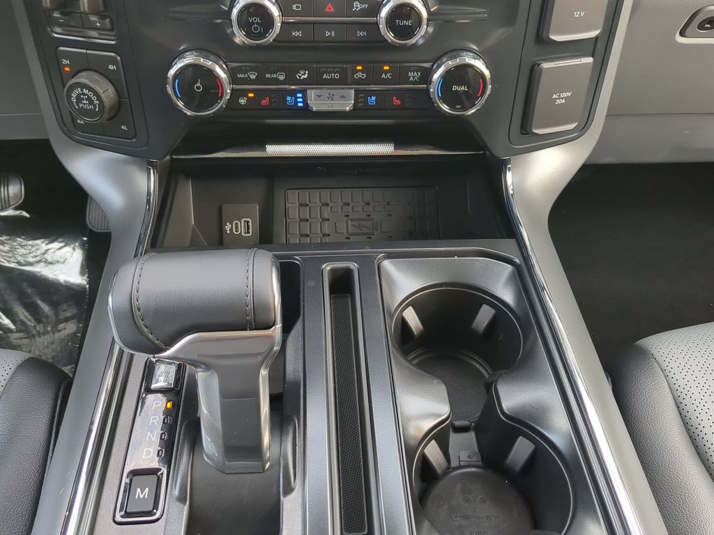 2025 Ford F-150 Lariat - Photo 24