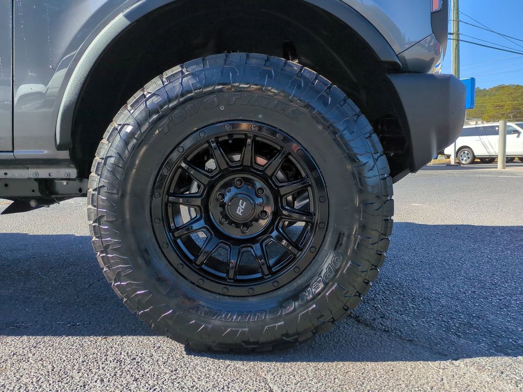 2025 Ford Bronco 4-Door Base - Photo 13