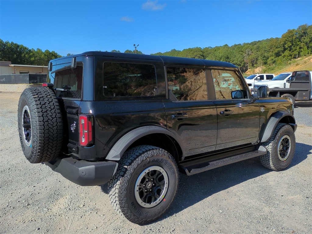 New 2025 Ford Bronco Outer Banks SUV