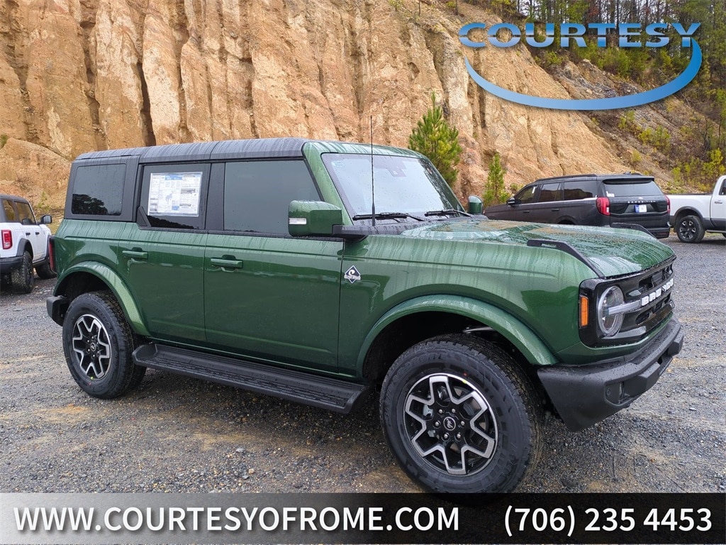 2025 Ford Bronco 4-Door Outer Banks's photo