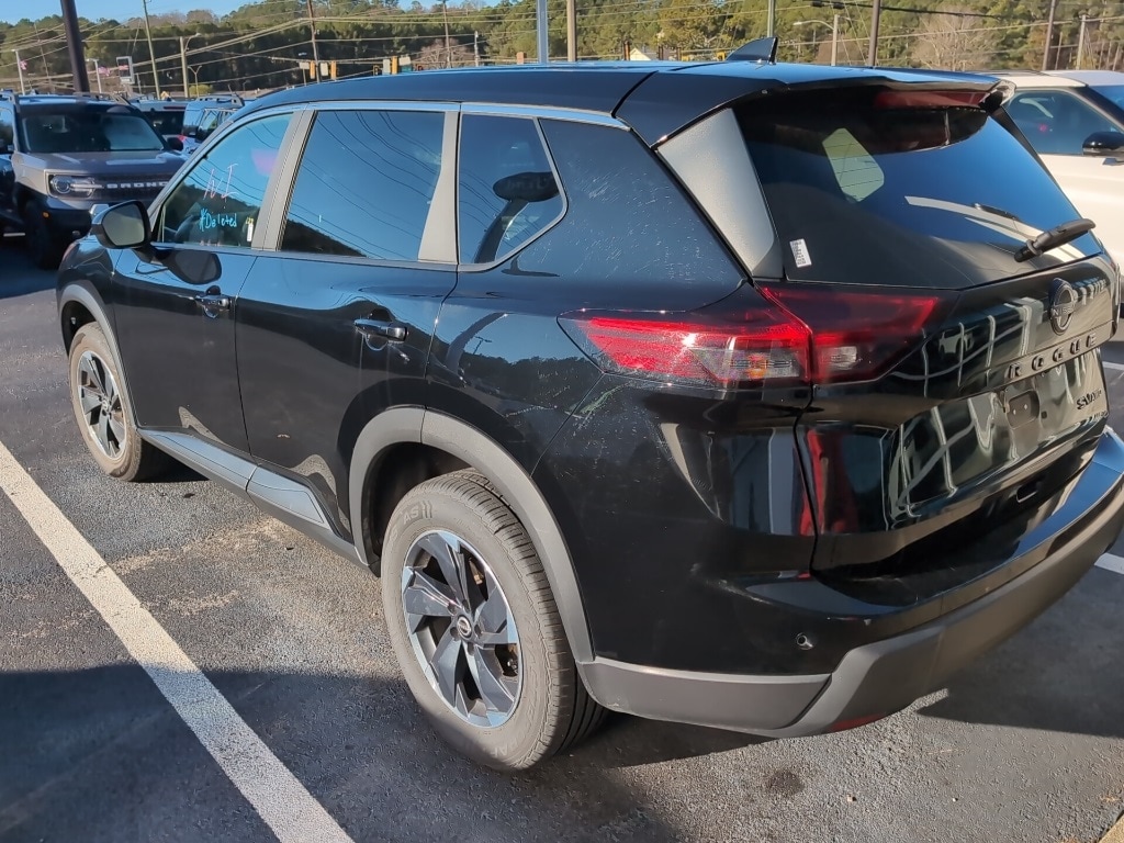 Used 2024 Nissan Rogue SV SUV