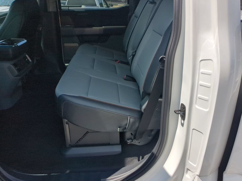 2025 Ford F-150 Lariat - Photo 18