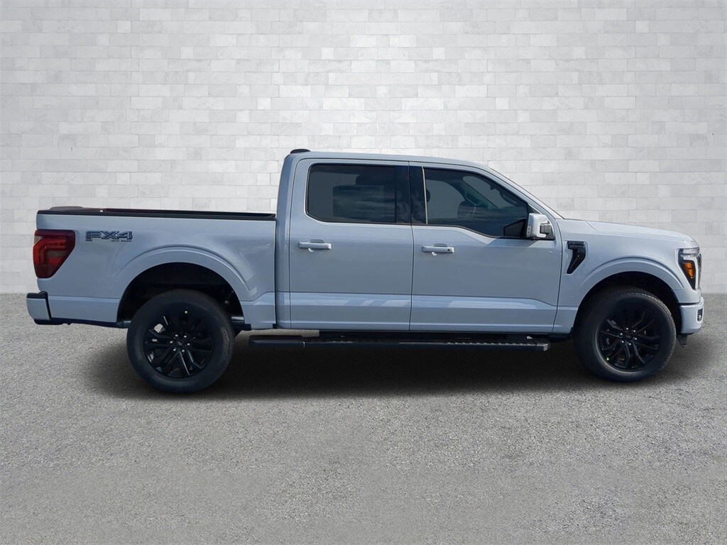 2025 Ford F-150 Lariat photo 2