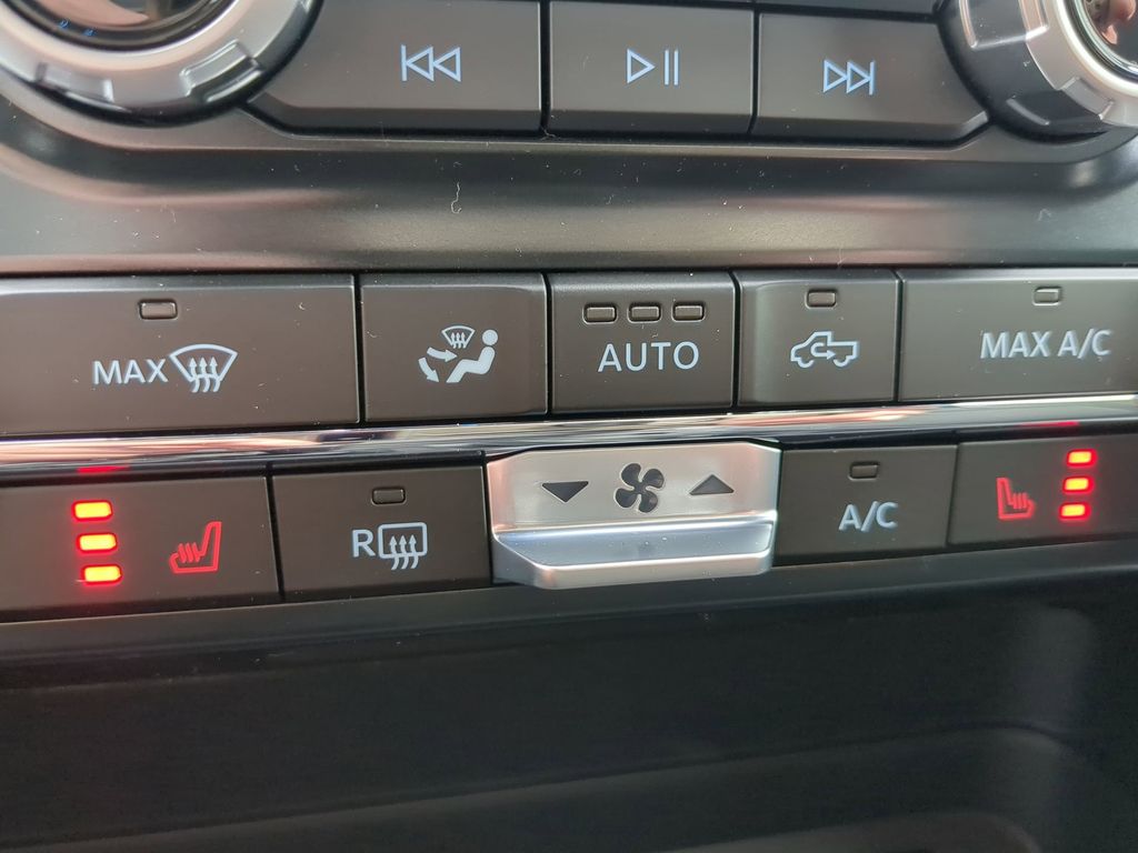 2025 Ford F-150 XLT - Photo 27