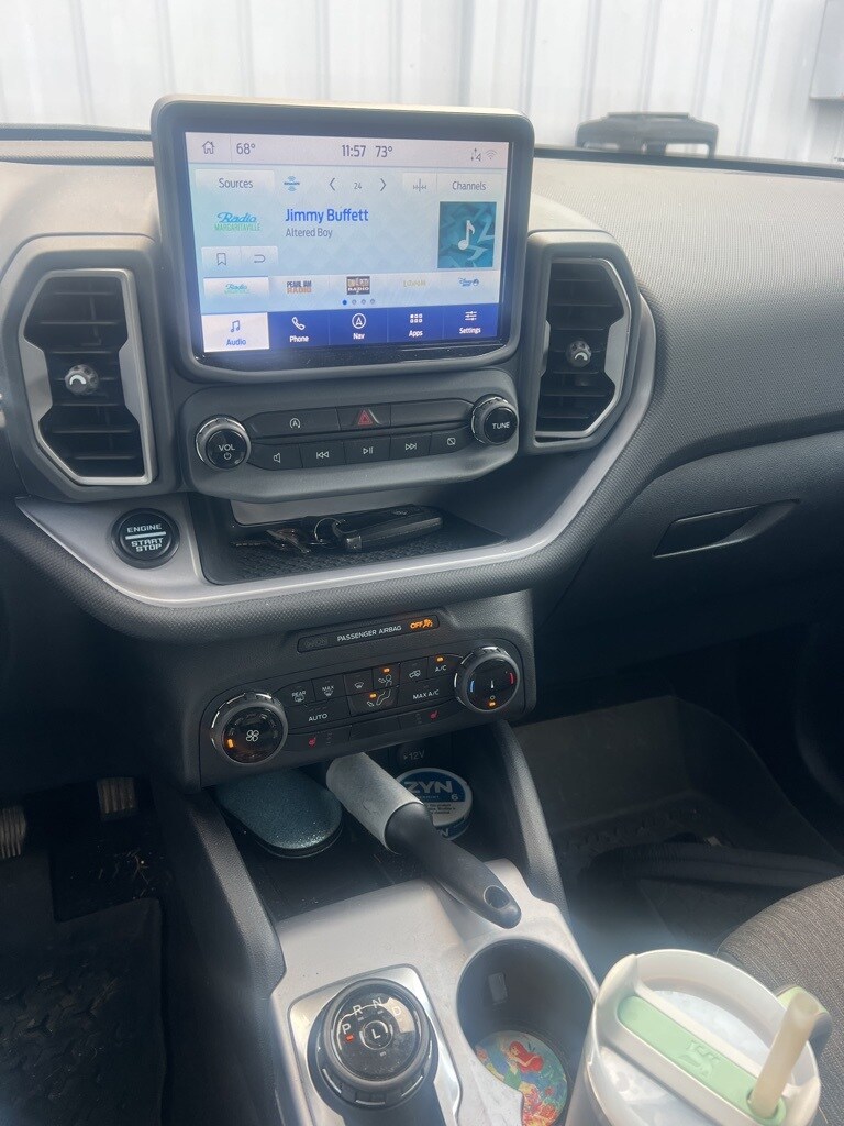 2023 Ford Bronco Big Bend photo 2