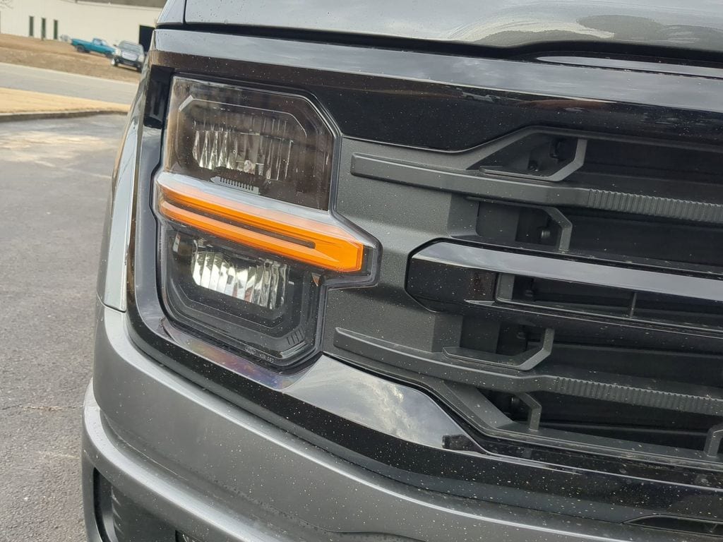 2025 Ford F-150 XLT - Photo 11