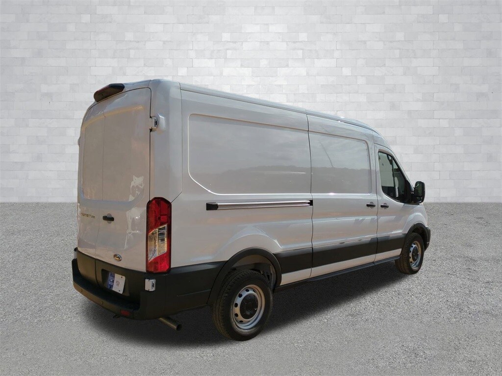 2025 Ford Transit photo 4