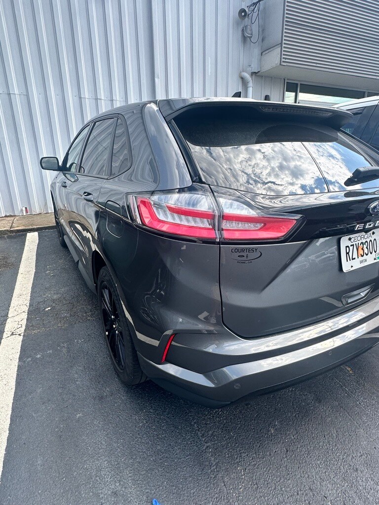 2022 Ford Edge ST photo 3