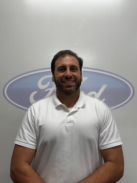 Staff member David Tyler from ID_5ec137bd8744