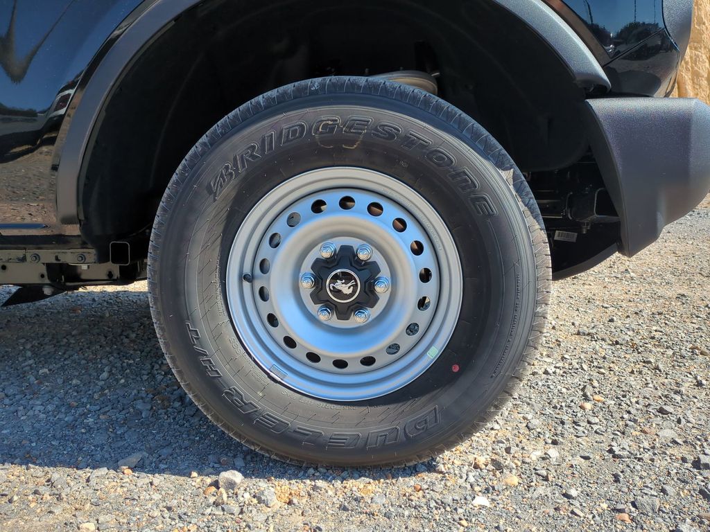 2025 Ford Bronco 4-Door Base - Photo 12