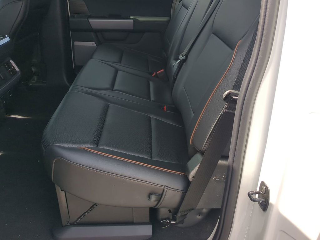 2025 Ford F-150 Lariat - Photo 17