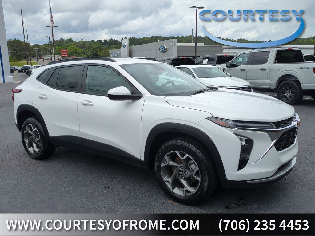 2025 Chevrolet Trax LT's photo