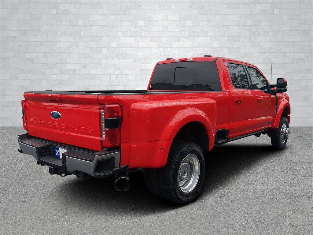 2023 Ford F-450 Lariat photo 3