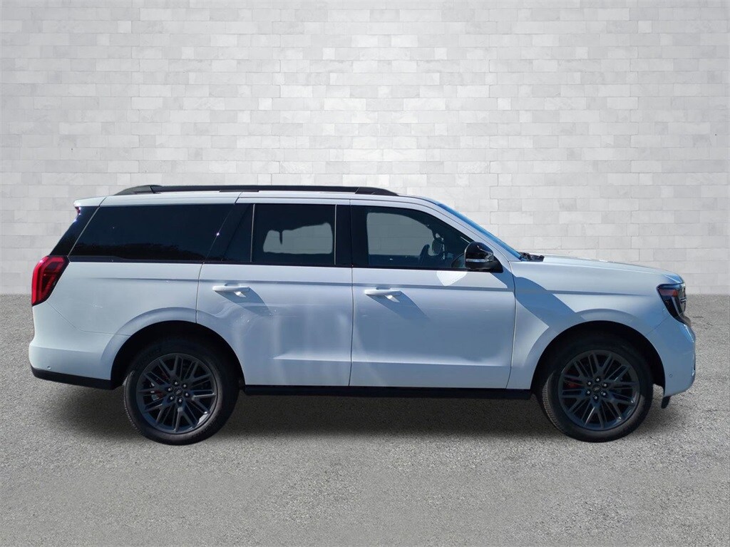 2025 Ford Expedition Platinum photo 2