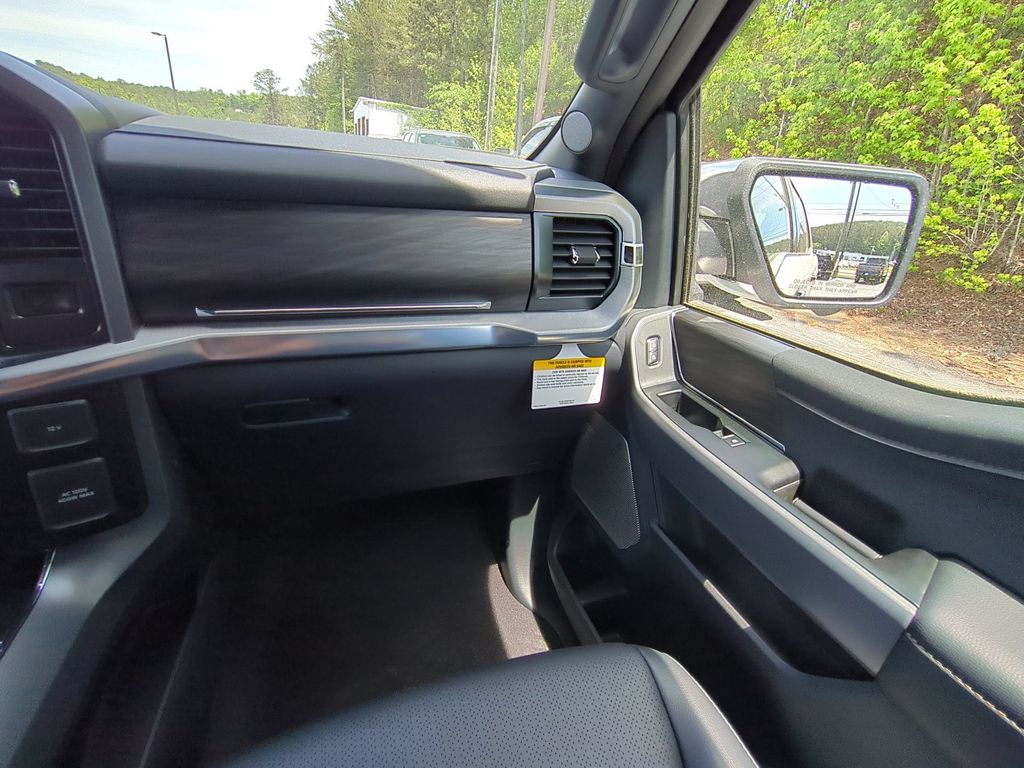 2026 Ford F-150 Lariat - Photo 17