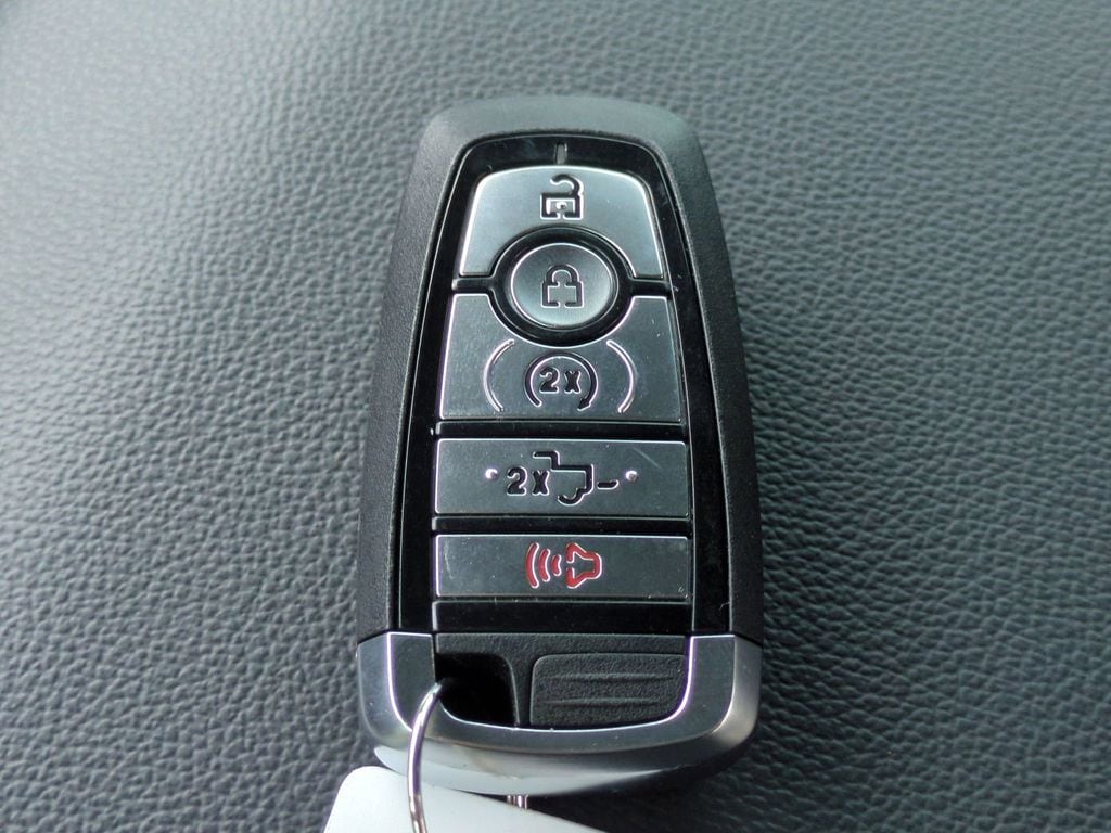 2025 Ford F-150 Lariat - Photo 31