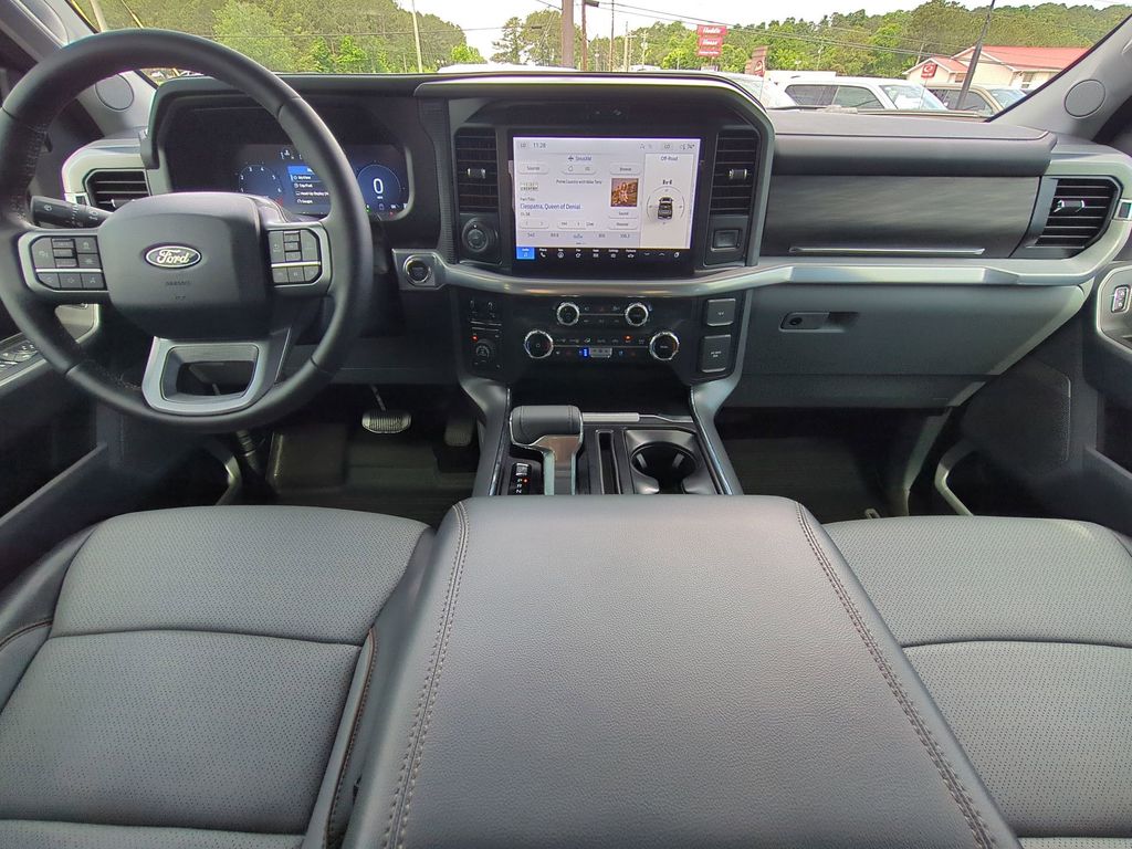 2025 Ford F-150 Lariat - Photo 16