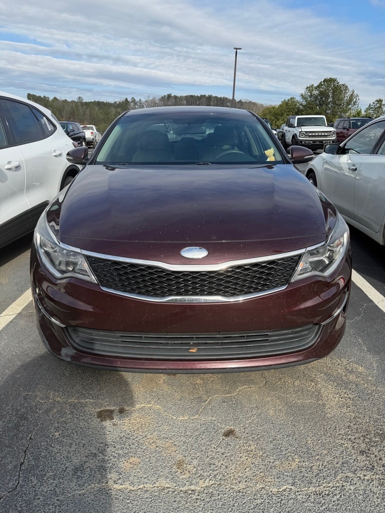 2018 Kia Optima LX's photo