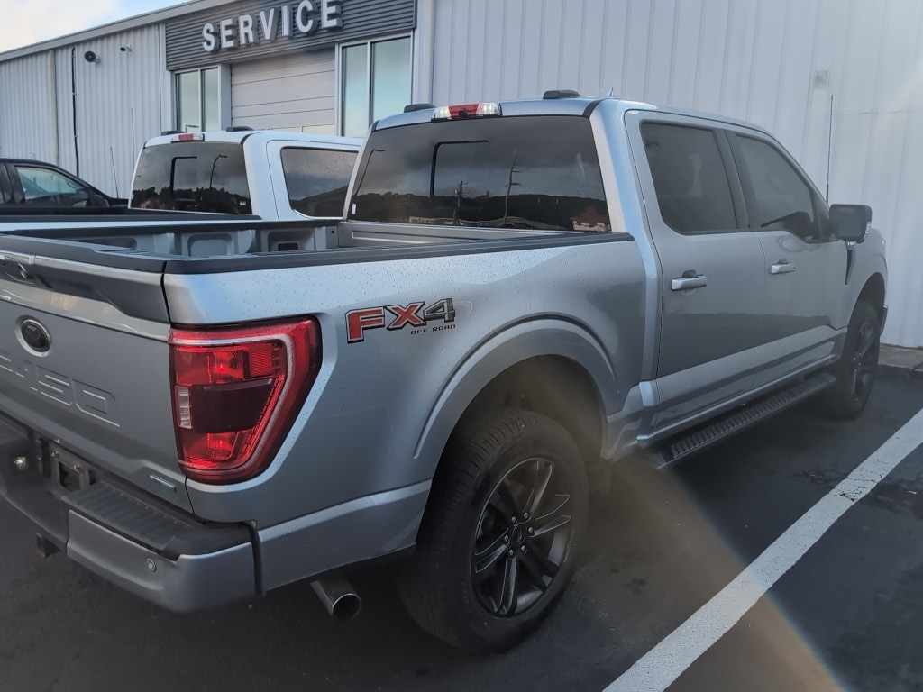 2021 Ford F-150 XLT photo 2