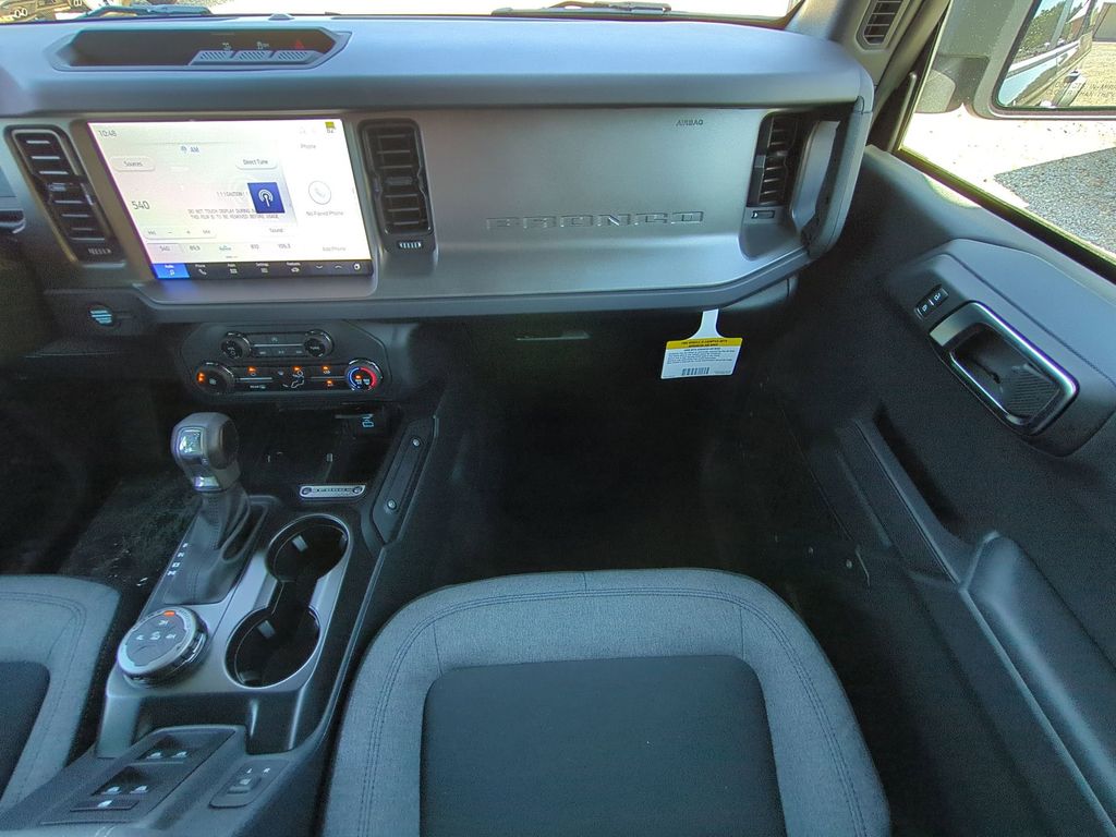 2025 Ford Bronco 4-Door Base - Photo 18