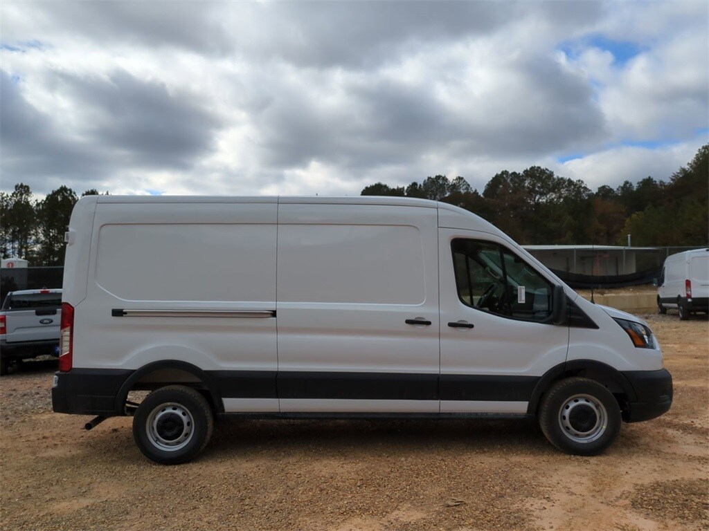 2026 Ford Transit photo 3
