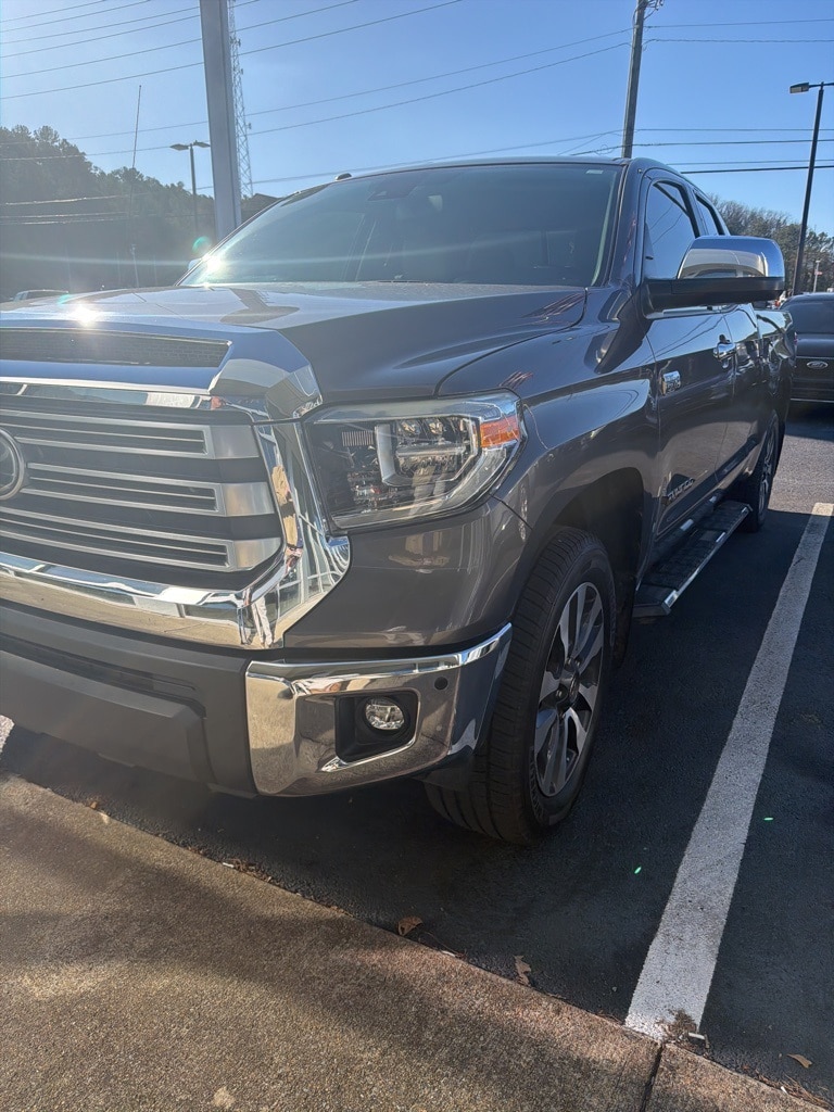 2018 Toyota Tundra Limited's photo
