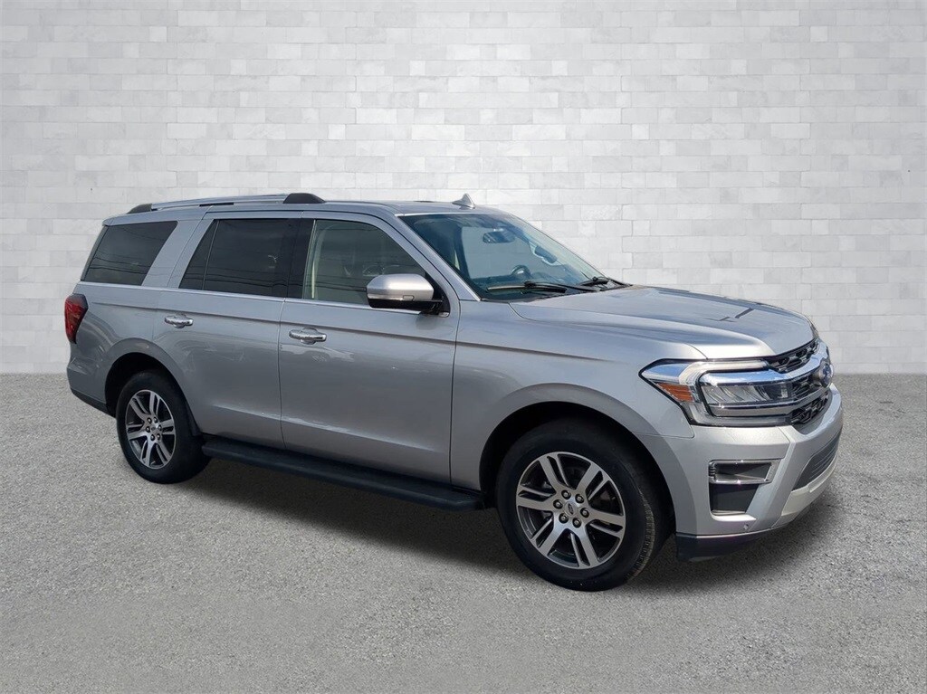2023 Ford Expedition Limited photo 2