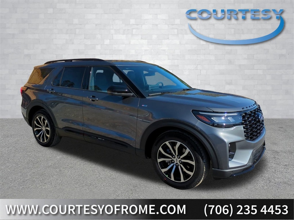 2026 Ford Explorer ST-LINE's photo