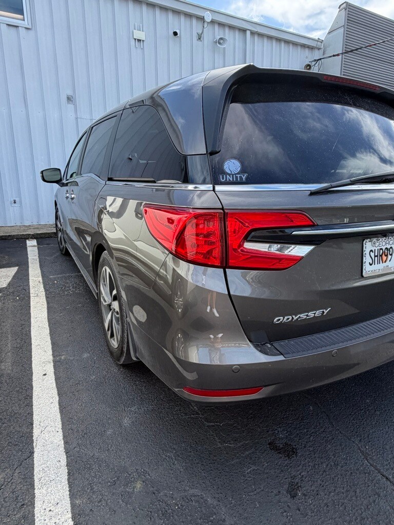 2021 Honda Odyssey Touring photo 4