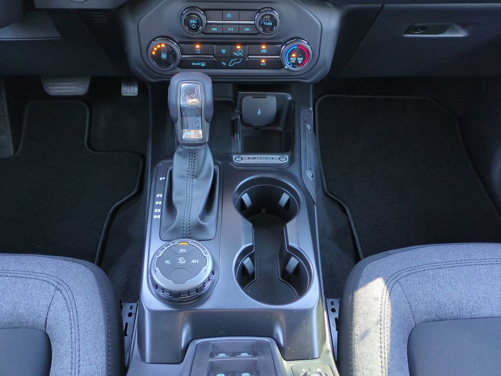 2025 Ford Bronco 4-Door Base - Photo 21